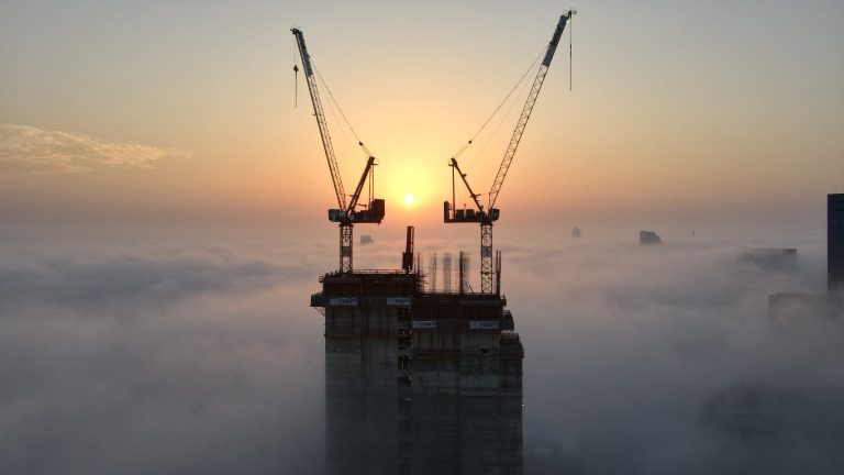 בונים מגדלים